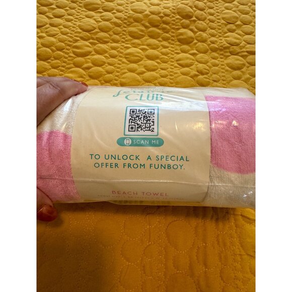 Funboy Poolside Leisure Club Beach Towel 68"x30" 100% Cotton Pink & White NEW - Picture 4 of 6